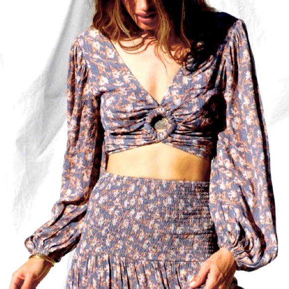 Jen's Pirate Booty Getaway Crop Top in Wildflower Stonewash NWT Size XS - Picture 2 of 4